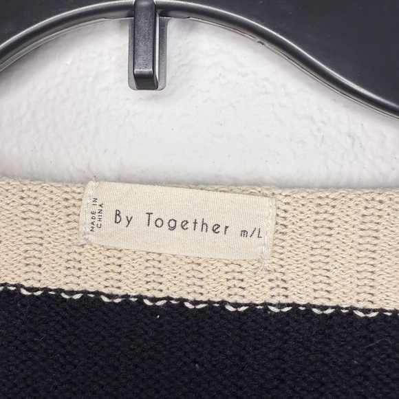 By Together Sweater M/L - Picture 4 of 4